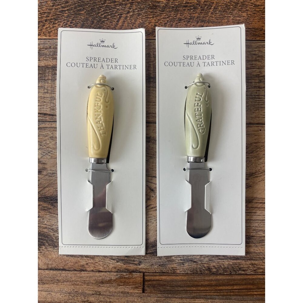 Hallmark Set Of 2 Spreader Knives "Thankful" & "Grateful" Resin Handles Stainles